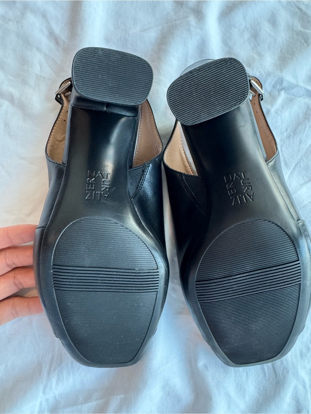 Naturalizer Mason Black Leather Slingback Block Heel Sandals Size 8 - Picture 7 of 9